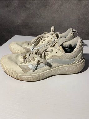 Vans UltraRange EXO Cream White Mens 5 Womens 6.5 Low Top Sneakers 500264